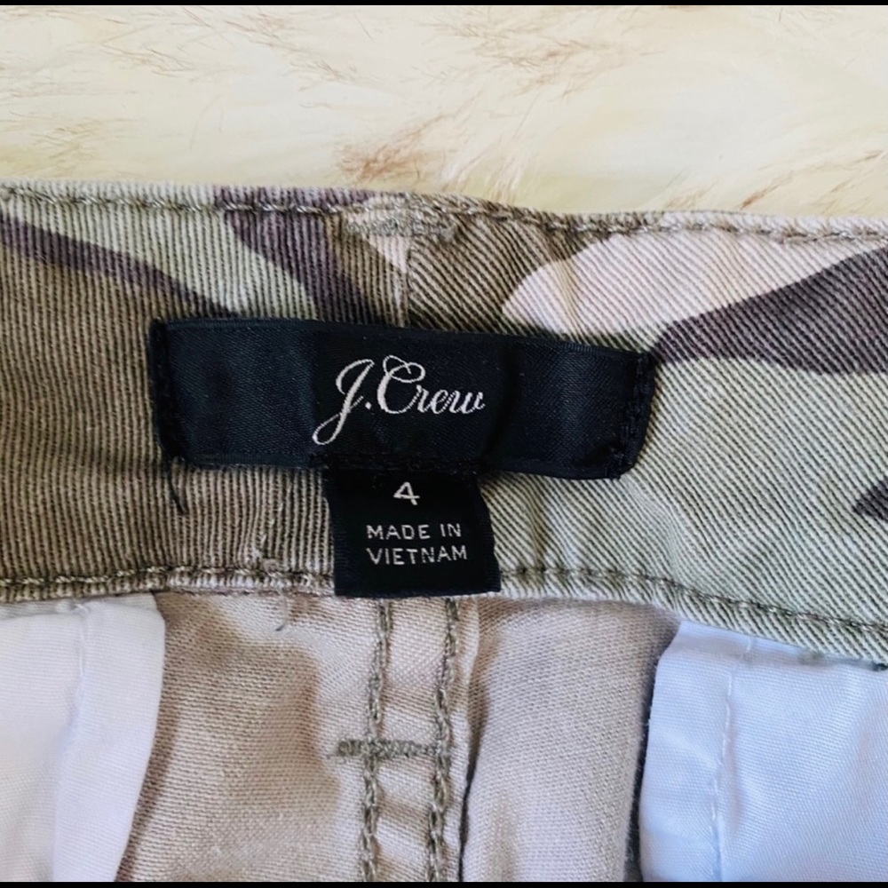 J Crew camo cropped pant - Picture 4 of 7